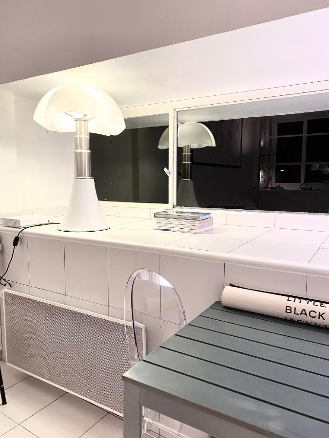 Elegant Studio Et Parking Dans Batiment Historique Saint-Tropez Exterior photo