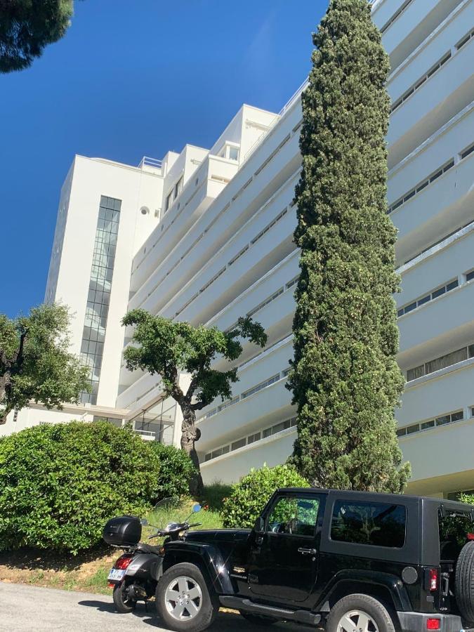 Elegant Studio Et Parking Dans Batiment Historique Saint-Tropez Exterior photo